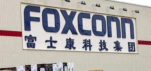  蘋果（Apple）主要供應商富士康（鴻海）近日因人力與設備調度變動，面臨在印度的生產挑戰。 圖: 擷自X帳號@mal_egg_beed 