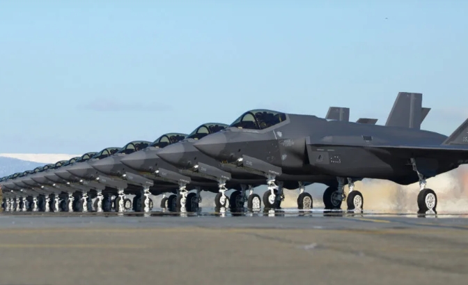  美軍 F-35 戰機中隊。(示意圖) 圖 : 翻攝自 墨甲戰刃(資料照) 