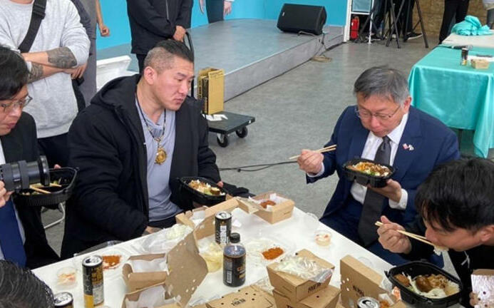 管仁健觀點》網軍造謠為何不用館長招牌卻要用鬍鬚張？