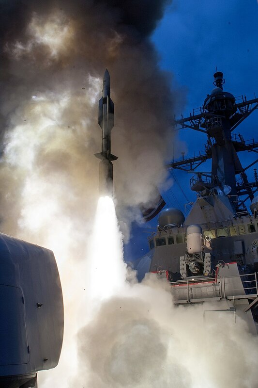 標準-6型導彈發射。圖：取自維基百科　by US Navy 版權規定：Public Domain 