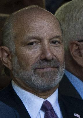 商務部長提名人盧特尼克聲稱,美國政府可從獲得政府合約的企業拿到一些股份,並用這些股份作為啟動資金。 商務部長提名人盧特尼克聲稱,美國政府可從獲得政府合約的企業拿到一些股份,並用這些股份作為啟動資金。