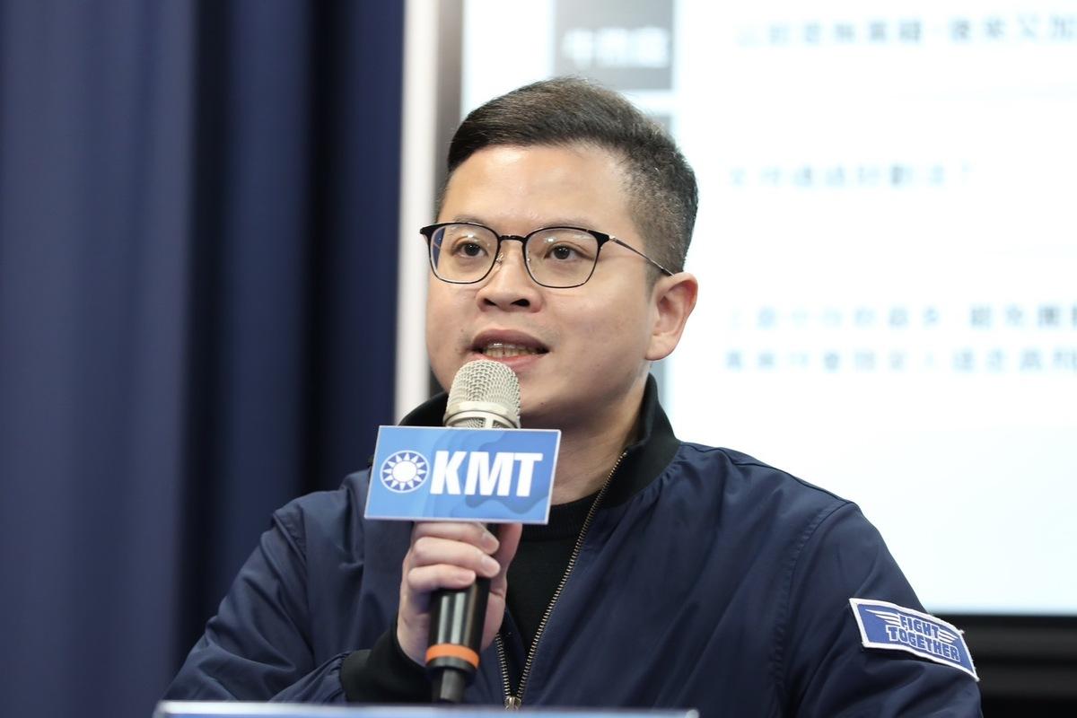  凌濤日前表示，「桃園的罷免態勢超冷的」，更放話「有我在，這6席立委會非常穩定」，但同黨的議員黃敬平不忍了，拜託凌濤、不分區立委翁曉玲少講話，「我出機票請你們出國」。 圖：國民黨文傳會／提供（資料照） 