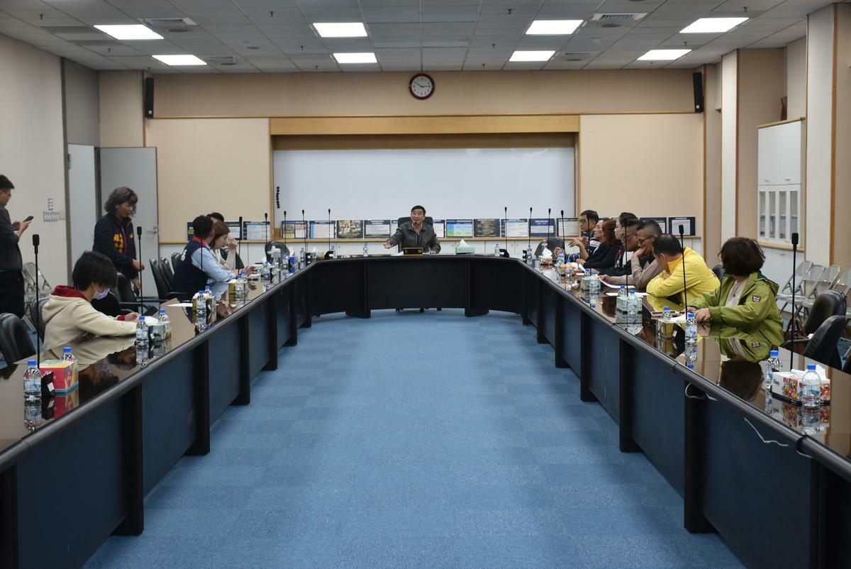 國民黨屏東縣議會黨團召開「捍衛公理正義！反廢死」記者會。   圖：孫家銘攝