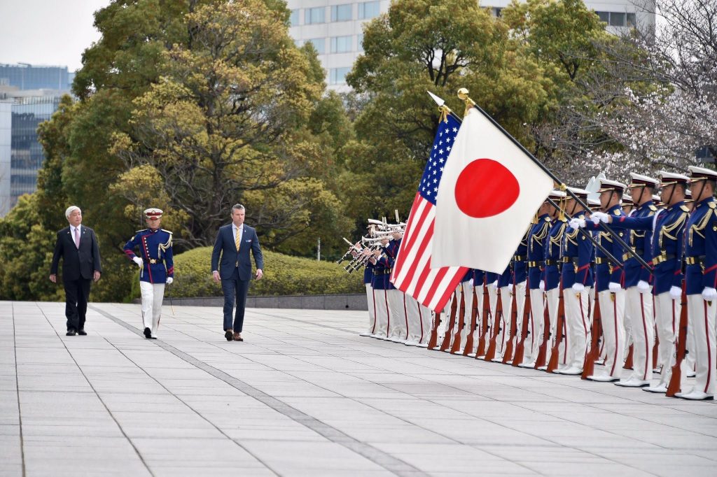 報告進一步警告，日本對美製軍事系統的依賴程度日益升高，涵蓋飛機、飛彈及各類支援設備。 圖：取自日本防衛省網站 