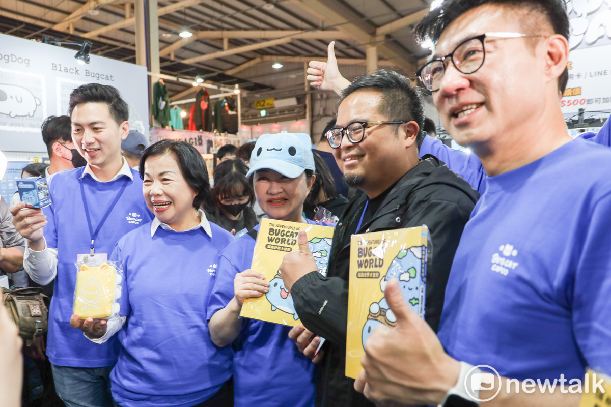 盧秀燕、江啟臣、楊瓊瓔等廖人都穿上台中知名原創IP《貓貓蟲咖波》衣著現身。   圖：唐復年/攝