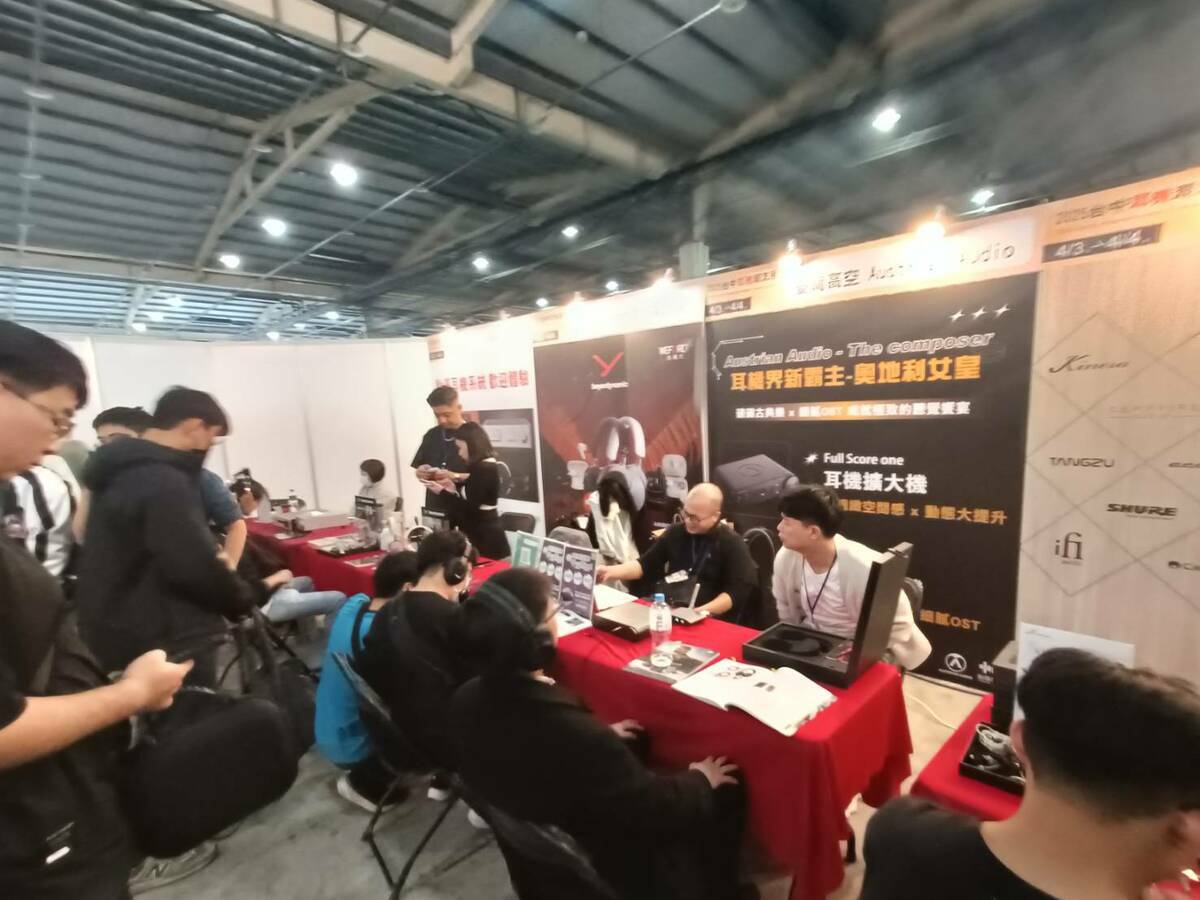 今天的開幕儀式，台中市長盧秀燕、立法院副院長江啟臣及立委楊瓊瓔、羅廷瑋、廖偉翔、麥玉珍等人都出席。   圖：唐復年/攝