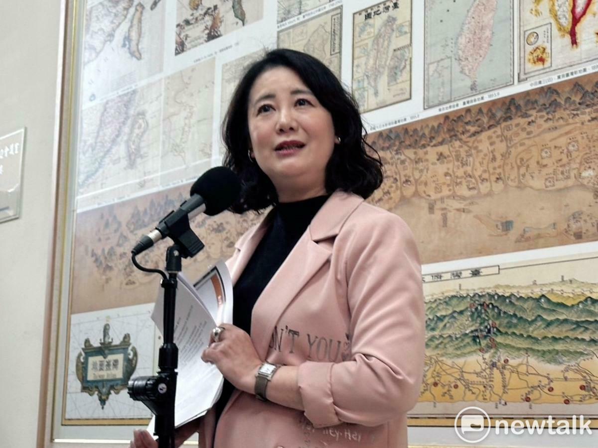  民進黨團幹事長吳思瑤看到中華民國國旗與台獨旗幟並存直呼震撼與感動。 圖：金大鈞/攝（資料照） 