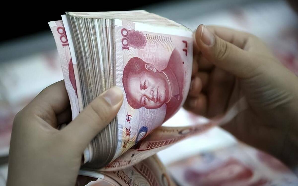 美元走軟助攻中國外匯儲備？！連17個月逾3.2兆、黃金增至7377萬盎司