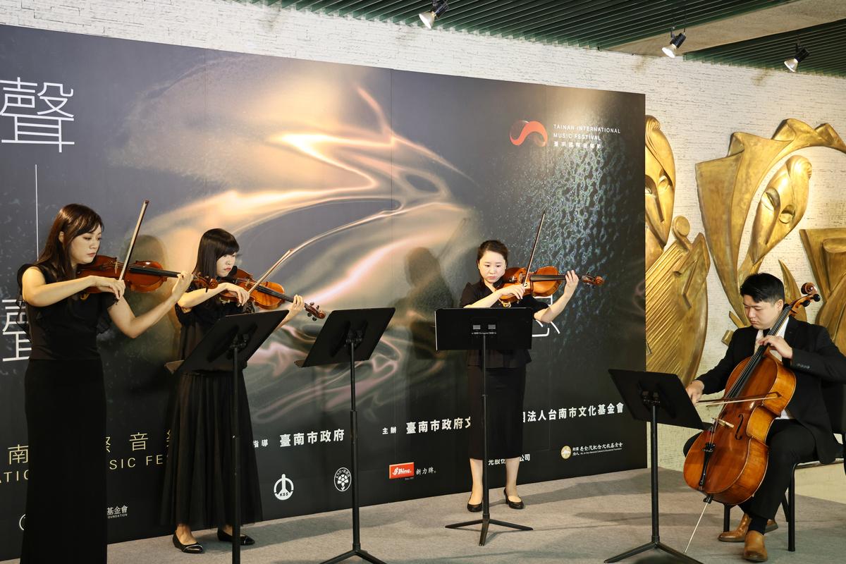 今年音樂節以「聲聲不息 Eternal Symphony」為主題，邀請多位國際音樂家及優秀在地團隊，規劃10檔12場音樂演出，結合傳統與創新，帶領觀眾穿梭古今，沉浸於臺南夏日的藝術氛圍。   圖：台南市政府提供
