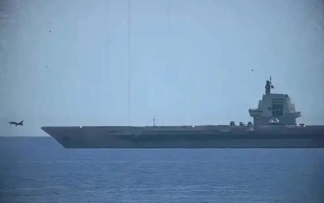  「福建艦」放飛艦載機預想圖。 圖：翻攝自 騰訊新聞 