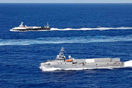  圖為美軍無人水面艦艇（USV）「遊騎兵號」（Ranger，下）與「水手號」（Mariner）。 圖：美國海軍 