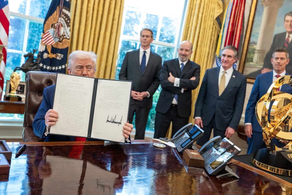  美國總統川普今年1月簽署行政命令，宣布美國退出世衛組織。 圖：The White House（資料照）