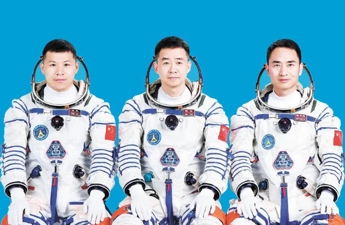 神舟二十號乘組由陳冬（中）、陳中瑞（右）、王傑（左）組成。 圖:翻攝自騰訊網
