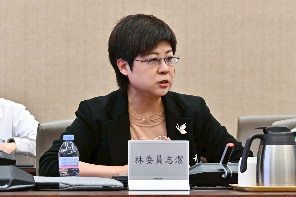 國立陽明交通大學特聘教授林志潔。   圖：行政院提供