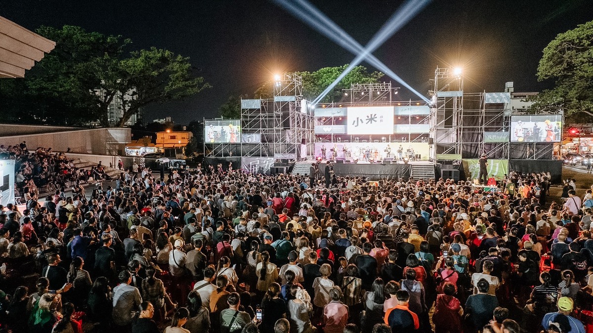 「鐵獅玉玲瓏」吸引現場3000名鄉親同樂。   圖：屏東縣政府/提供