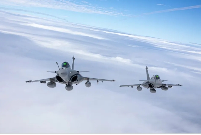 巴基斯坦宣稱，打下多架印度空軍的法製陣風戰機。 圖 : 翻攝自零度Military 