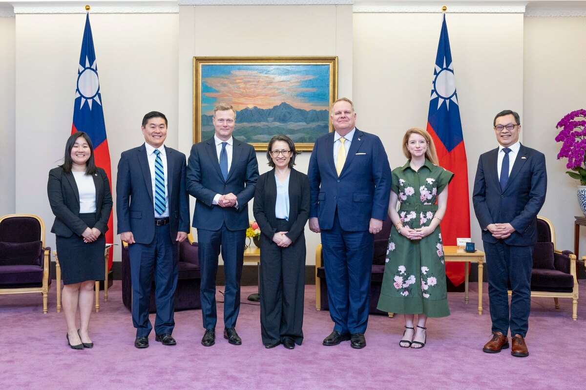 蕭美琴接見美國智庫「大西洋理事會」（Atlantic Council）共和黨策士團   圖：總統府提供