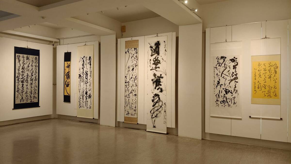 集結10位行草名家作品，備受書壇矚目的「驚雲─當代行草十人展」，自5/8至5/29在南台灣書法殿堂「明宗書法藝術館」轟動登場。   圖：黃博郎／攝