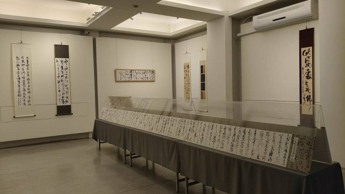 集結10位行草名家作品，備受書壇矚目的「驚雲─當代行草十人展」，自5/8至5/29在南台灣書法殿堂「明宗書法藝術館」轟動登場。   圖：黃博郎／攝