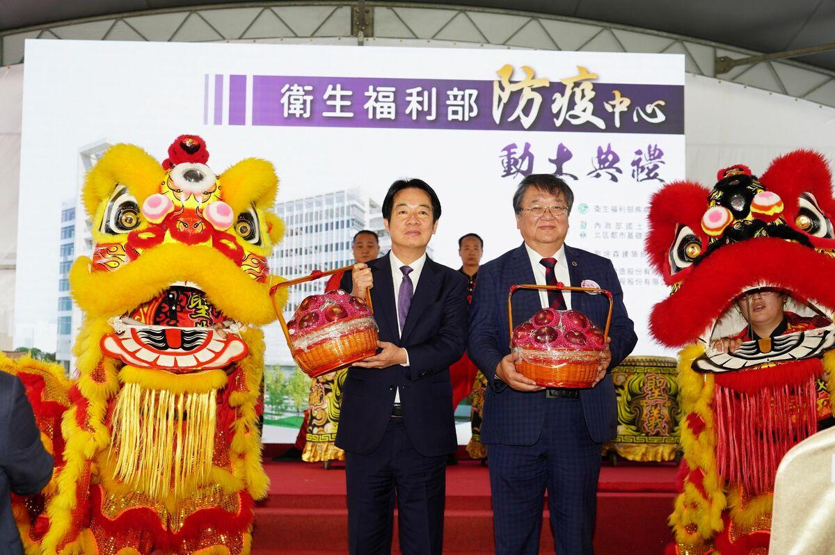 賴清德總統、衛福部部長邱泰源等，共同參與防疫中心動土儀式。   圖：疾管署／提供