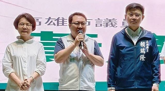 黃彥毓(中)參選市議員獲林宛蓉(左)與賴瑞隆(右)支持。   圖：黃彥毓服務處/提供