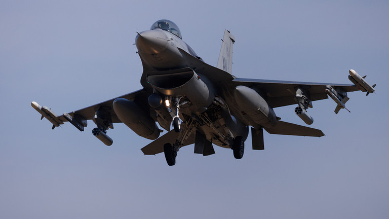  F-16 戰鬥機。 圖：翻攝自 X 