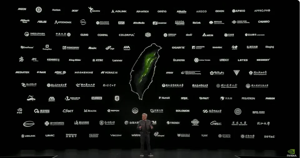 影片背板上,顯示多達122家來自產、學界的合作夥伴。 圖:截自輝達直播影片