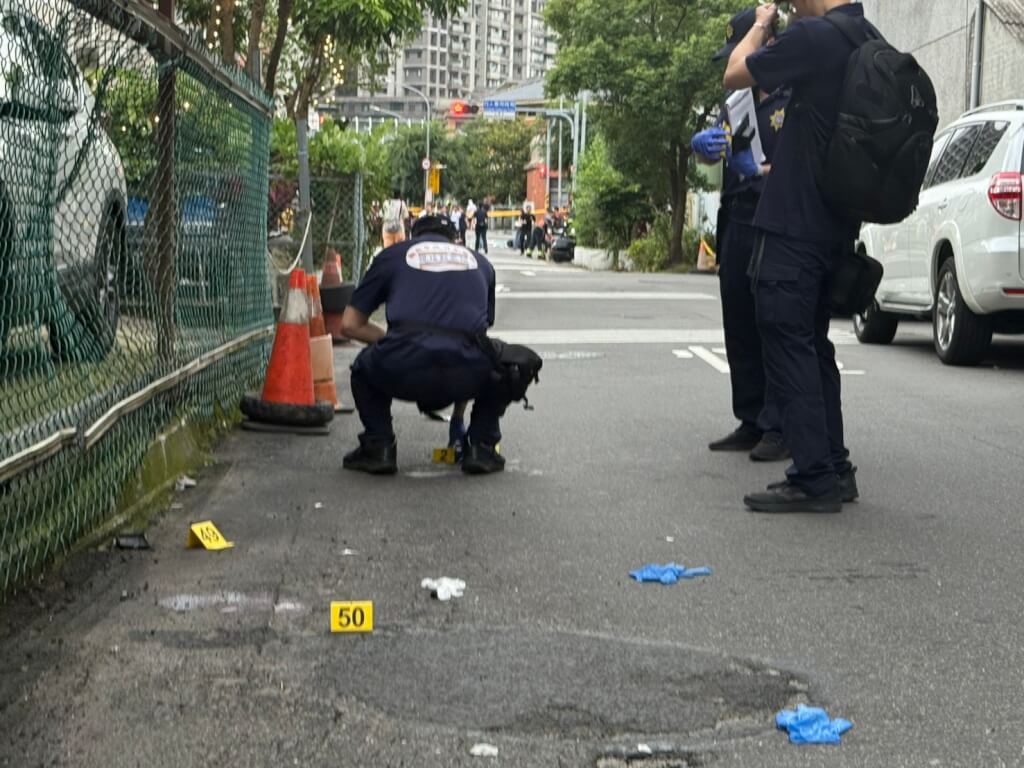 新北三峽車禍  母接小孩放學遇死劫檢警相驗