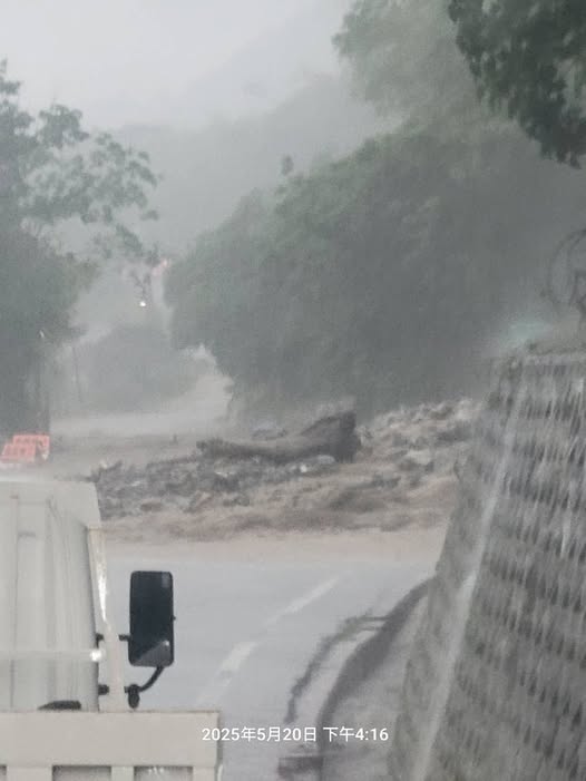 9線和仁（154.8k）~崇德（165.7k）自今(20)日16時30分起只出不進。   圖：翻攝自以蘇花公路即時路況為主的平台