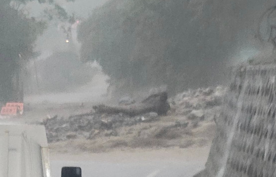 現場台9線164.5k崇德路段已發生土石流情形。   圖：翻攝自以蘇花公路即時路況為主的平台