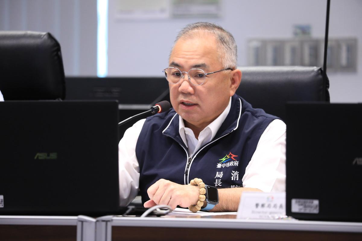 消防局長孫福佑以「你一定要知道的事-電器的選擇」為題進行專案報告。   圖：台中市政府／提供