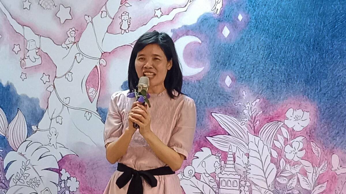 王小芬說，學生們帶著自己的能力，走出校園、走進社區，是一場很真實、很有生命力的交流。   圖：孫家銘攝