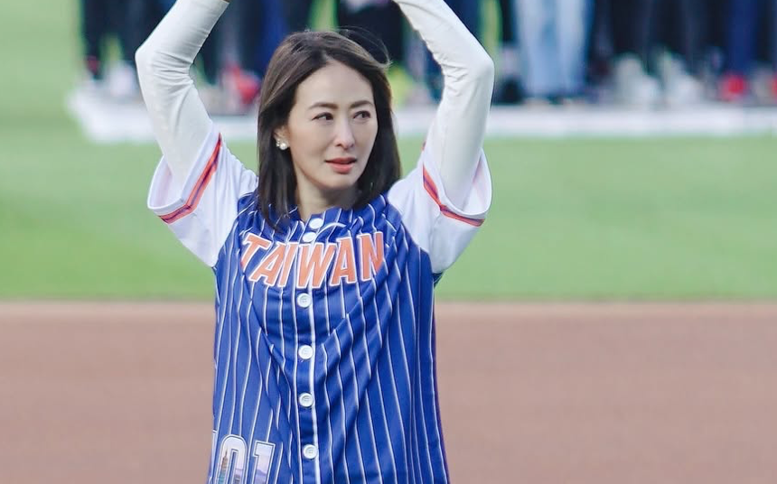 賈永婕登大聯盟開球遭酸「什麼都不是」！本人霸氣回應了