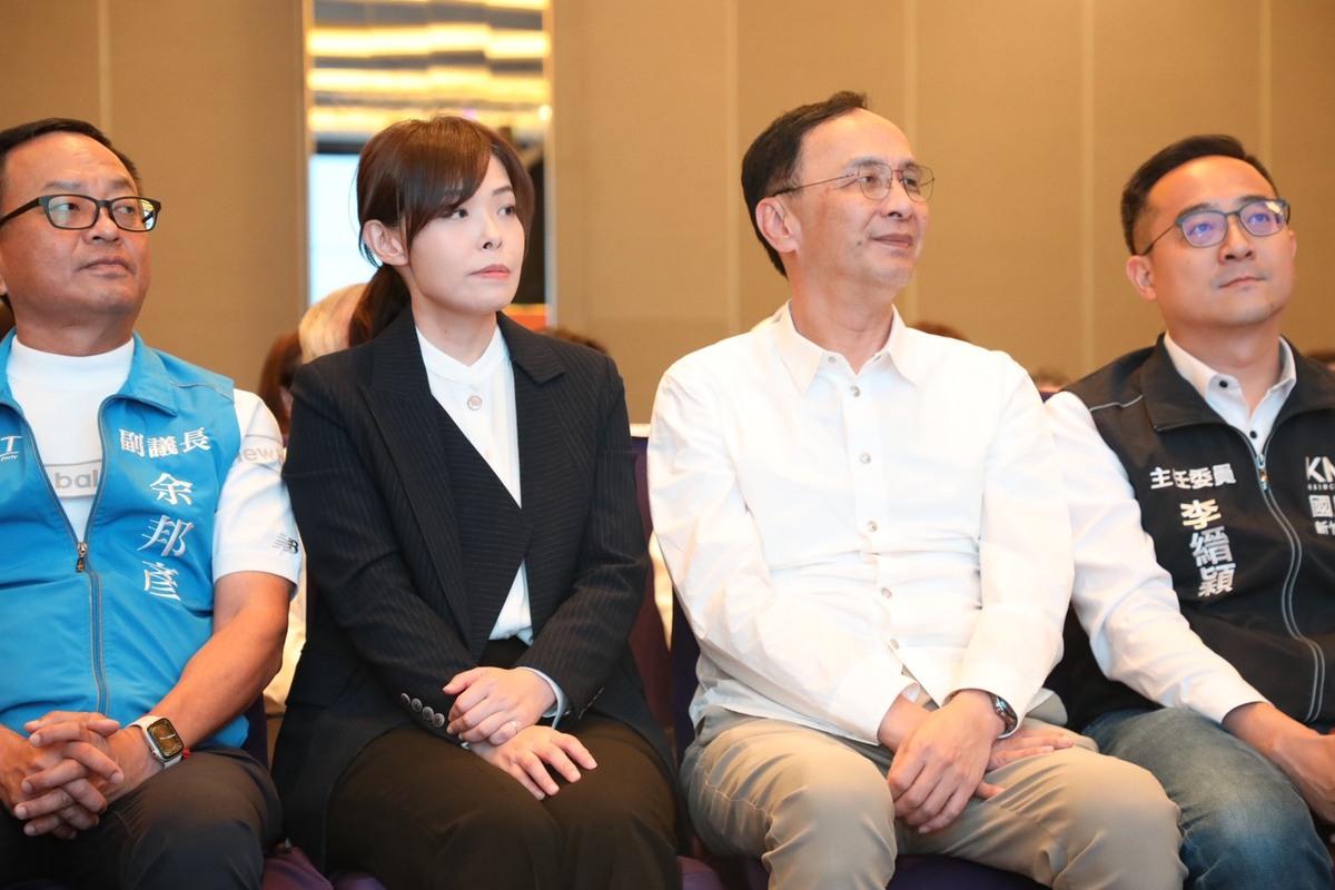 國民黨舉行反惡罷政策說明會，邀請新竹市長高虹安到場與國民黨主席朱立倫、國民黨立委鄭正鈐、許宇甄等人同台。   圖：國民黨文傳會/提供