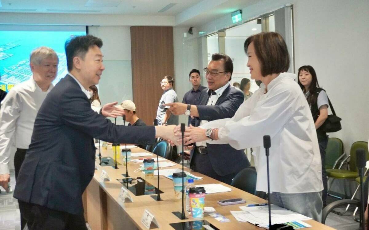 出席立院交委會考察高港七櫃  柯志恩籲解決貨櫃車塞車停車問題