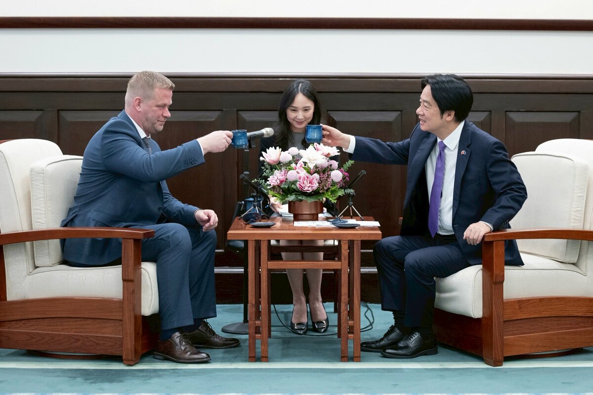 博斯納說，我們正處於極具挑戰的時代。   圖：總統府提供