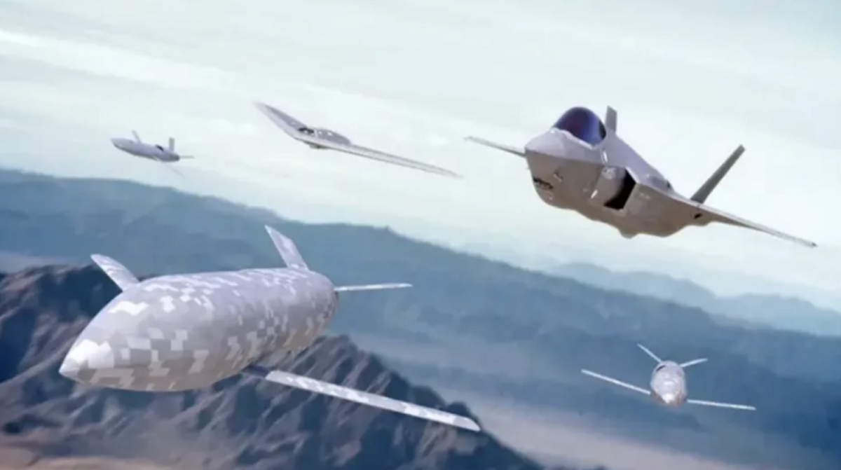  早在 2022 年，中國央視便曾曝光殲-20 與 GJ-11 無人機編隊飛行的 CG 畫面。 圖：翻攝自 栗子評述 