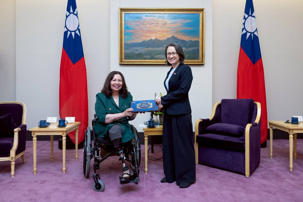  蕭美琴接見「美國聯邦參議員達克沃絲（Tammy Duckworth）訪問團」 圖：總統府提供 