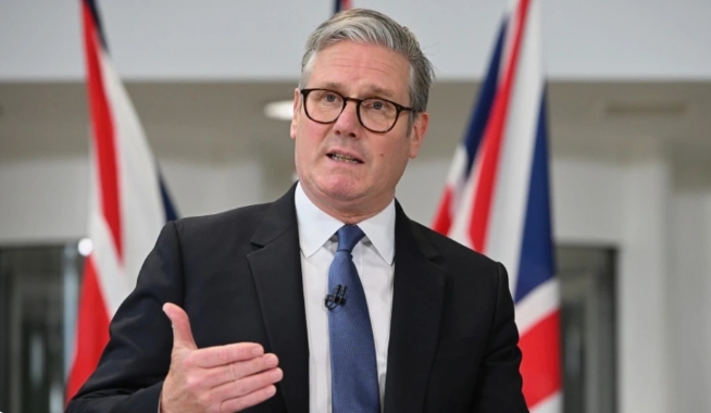 面對以色列可能擴大對巴勒斯坦土地的控制，英國首相基爾·斯塔默（Keir Starmer）公開警告，以色列必須立即停止軍事行動，同意停火，並允許聯合國進入加薩提供人道救援。 圖 : 翻拍自《視覺中國》 