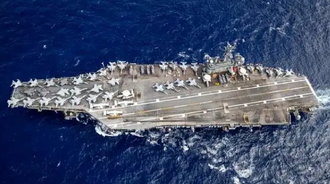  美軍航母空拍圖。 圖：翻攝自兩河流域千年一嘆 
