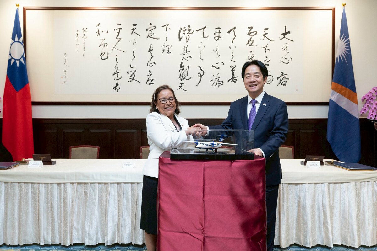 我國提供購機優惠貸款給馬紹爾群島。   圖：總統府提供