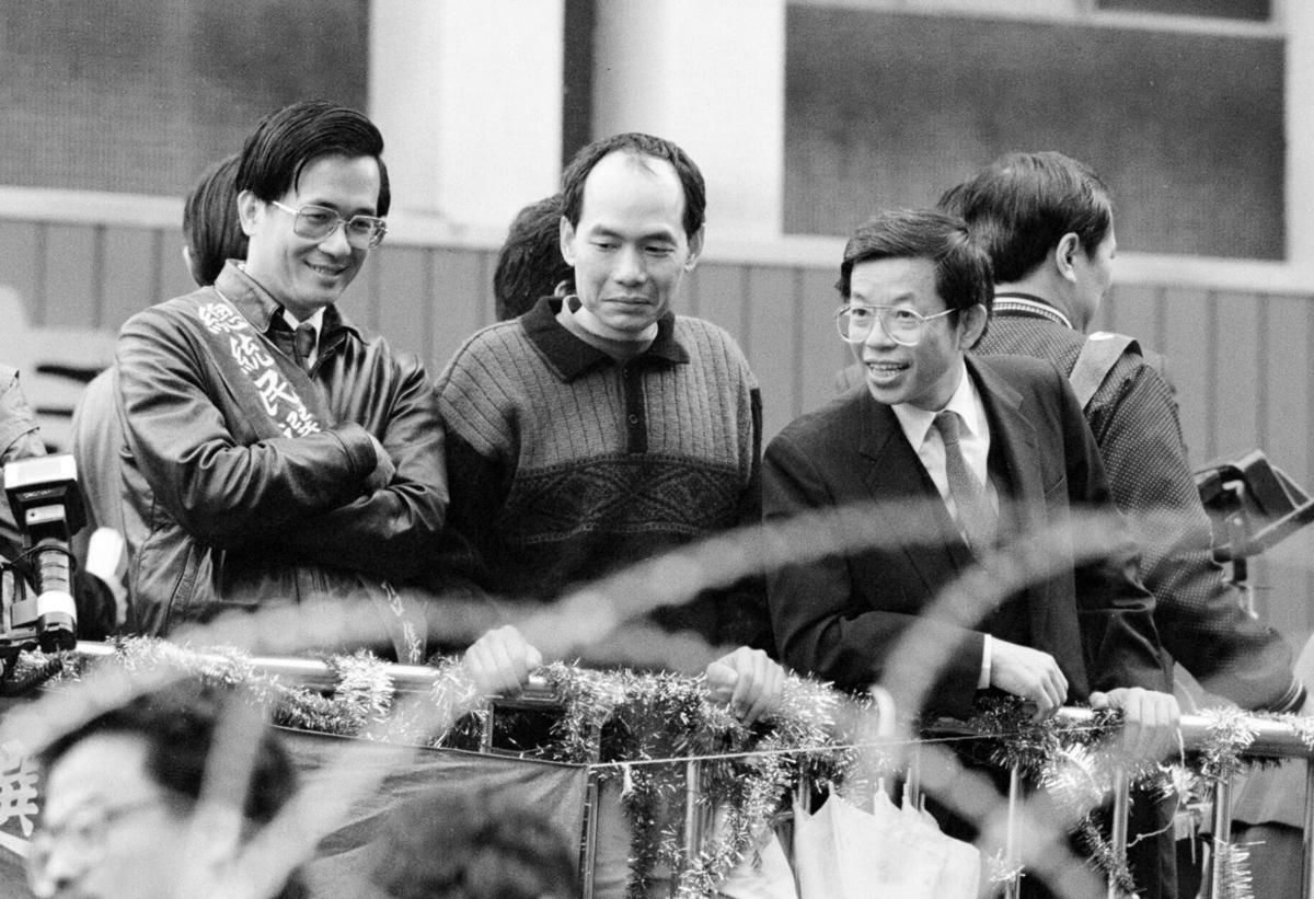 林正杰、陳水扁、謝長廷在台北市議會並稱「黨外三劍客」。 圖：邱萬興提供 