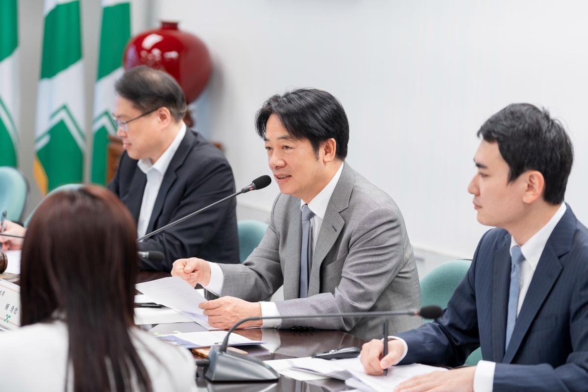 賴清德說，民進黨青年局要成為民進黨推動政黨外交的重要平台。   圖：民進黨提供