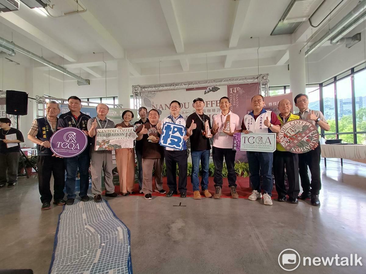 各組特等、頭等及金質獎得主合影。   圖：唐復年/攝