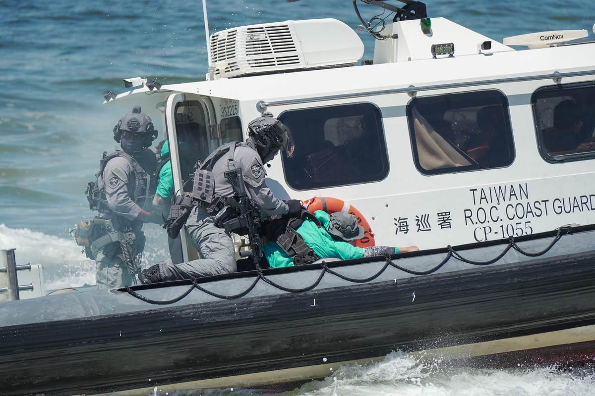 演習透過實兵實機編組，強化跨機關危機處理及協調運作機制。   圖：海洋委員會/提供