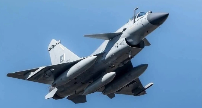  中國賣給巴基斯坦的殲-10CE戰機。 圖 : 翻攝自軍武大V 