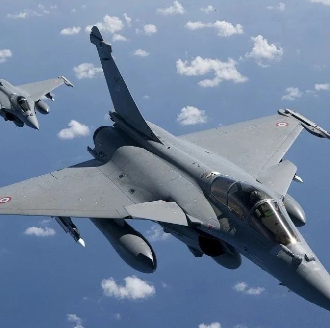 上月，印度空軍舉行大規模軍演，出動包括Su-30、「陣風」與「幻影」-2000等主力戰機。圖為「陣風」戰機。圖 : 翻攝自24時觀象台 