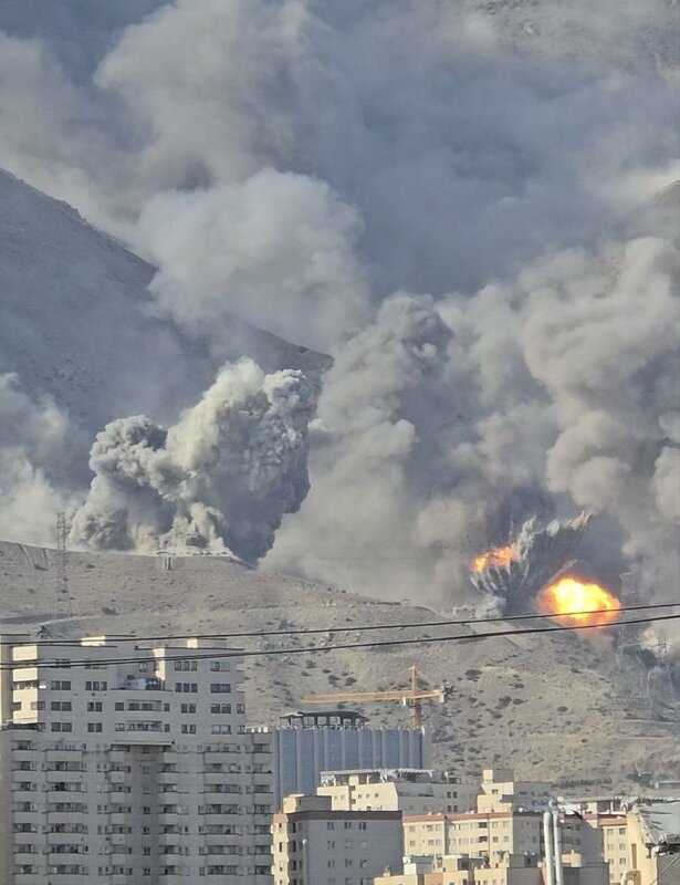 伊朗多座地下核設施基地遭到以軍轟炸。( 示意圖 )  圖：擷取自 ChrisO_wiki 的 X 