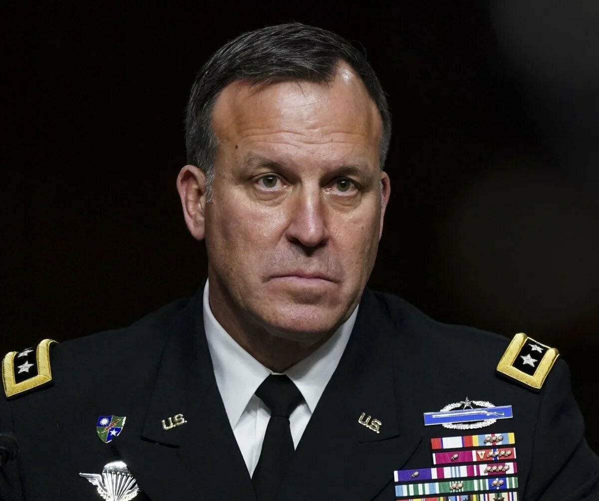 美國中央司令部（CENTCOM）司令邁克爾·庫里拉將軍近日秘密會晤總統川普，向其簡報針對伊朗的潛在軍事選項。 圖:翻攝自X帳號@Osint613