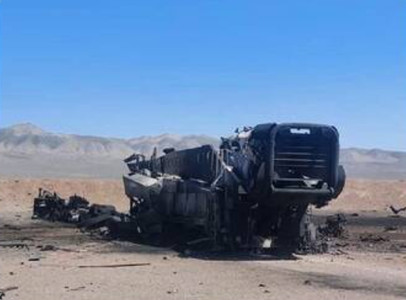  被以軍轟到燃燒爆炸的伊朗導彈發射車。 圖 : 翻攝自 X / OsinTechnical 